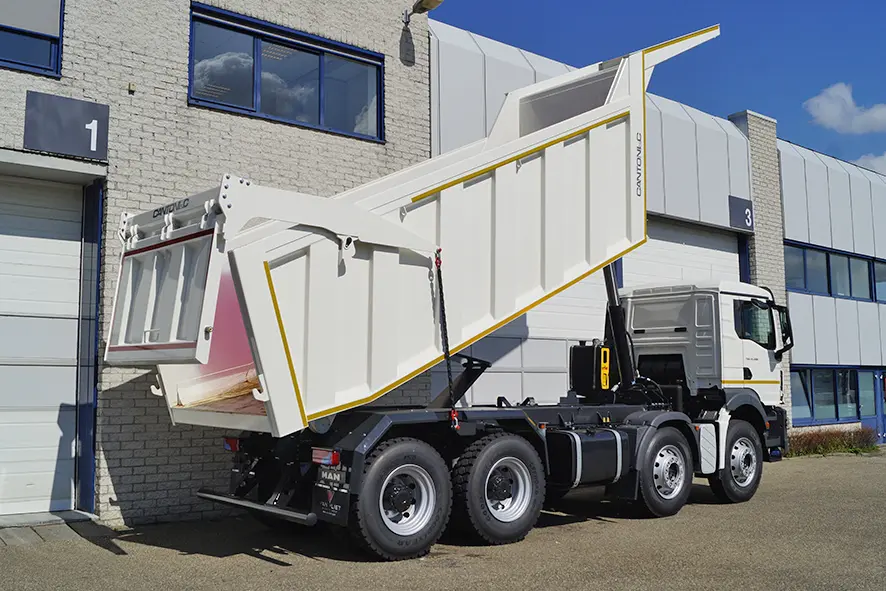 MAN TGS 41.400 BB CH Benne basculante 8x4 18