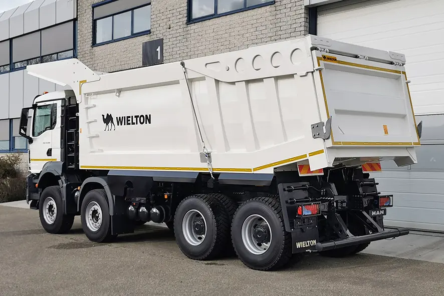 MAN TGS 41.400 BB CH 8x4 Tipper Truck 2