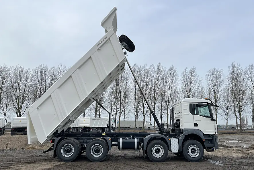 MAN TGS 41.400 BB CH 8x4 Tipper Truck 13