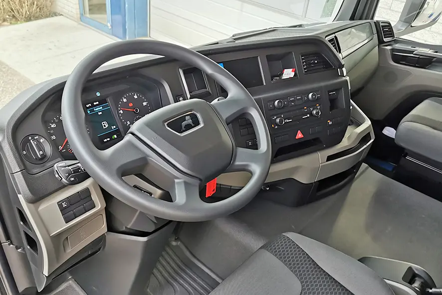 MAN TGS 41.400 BB CH 8x4 Tipper Truck 3