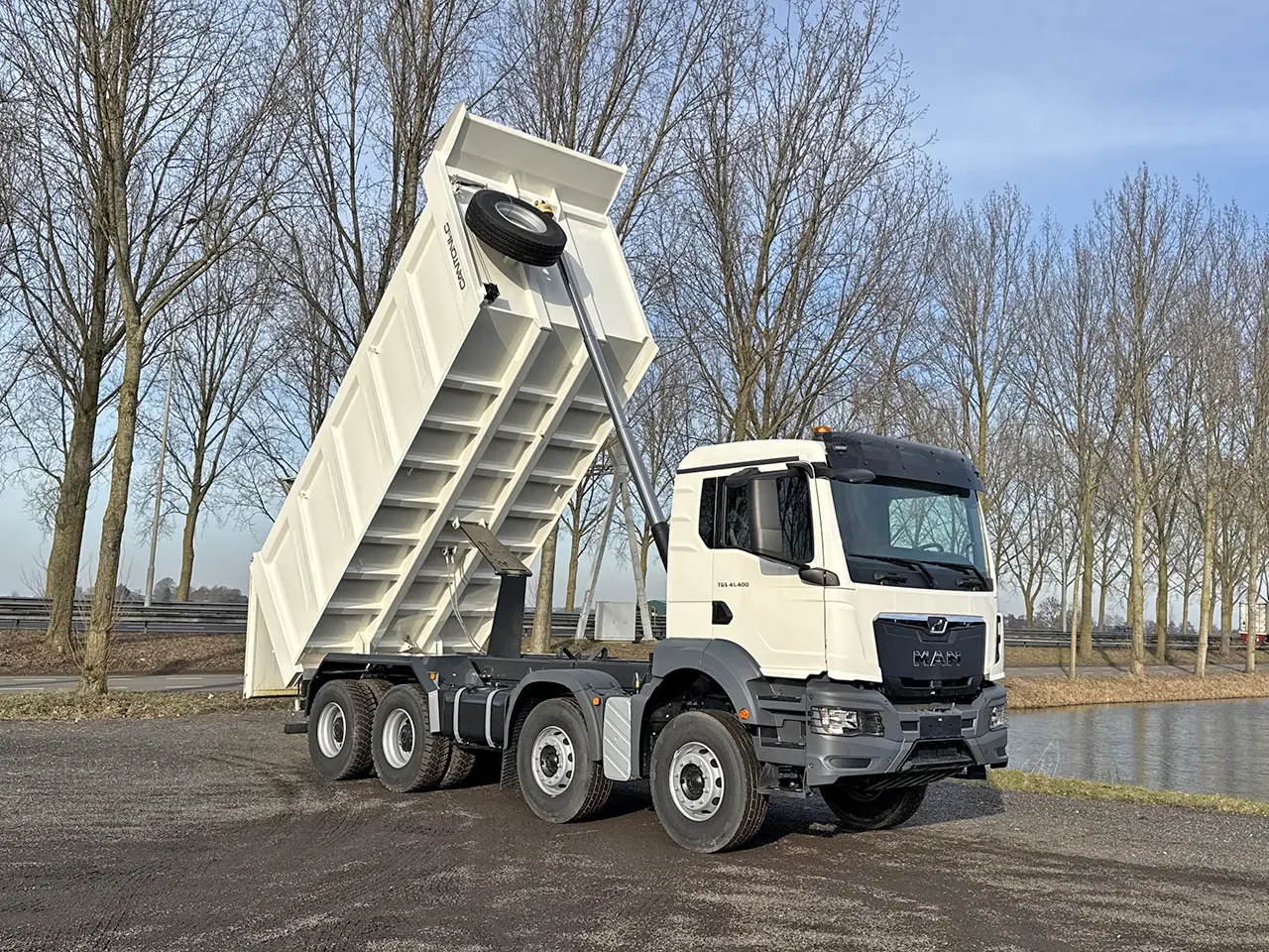 MAN TGS 41.400 BB CH 8x4 Tipper Truck 16