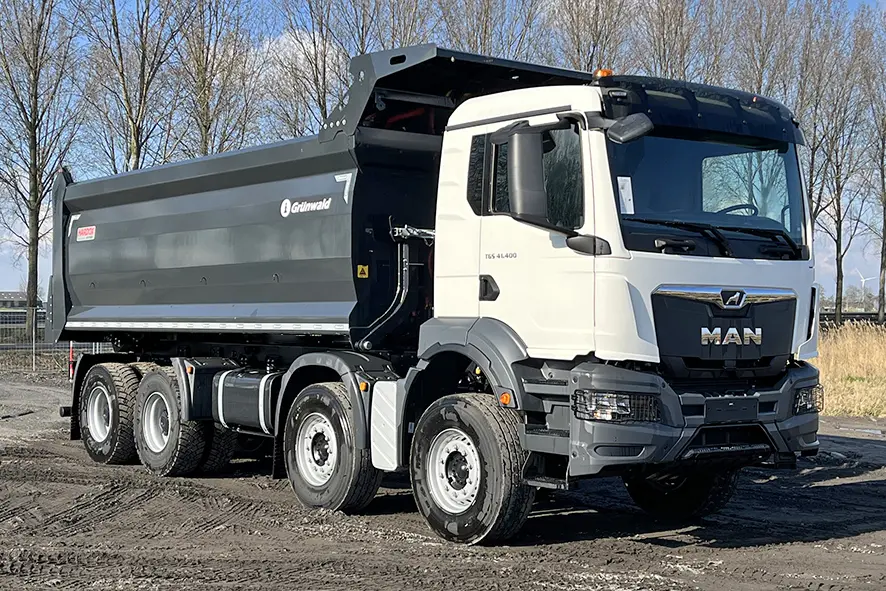 MAN TGS 41.400 BB CH 8x4 Tipper Truck 1