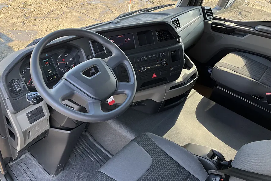 MAN TGS 41.400 BB CH 8x4 Tipper Truck 3