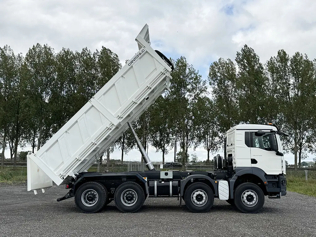 MAN TGS 41.400 BB CH 8x4 Tipper Truck 18