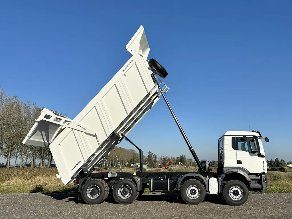 MAN TGS 41.400 BB CH 8x4 Tipper Truck 13