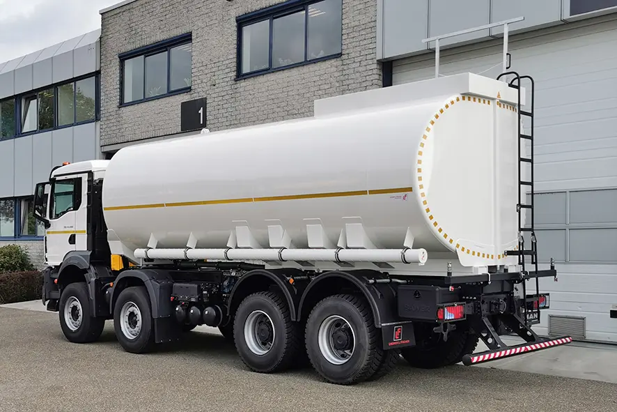 MAN TGS 41.400 BB CH Water Tank Truck 8x4 2