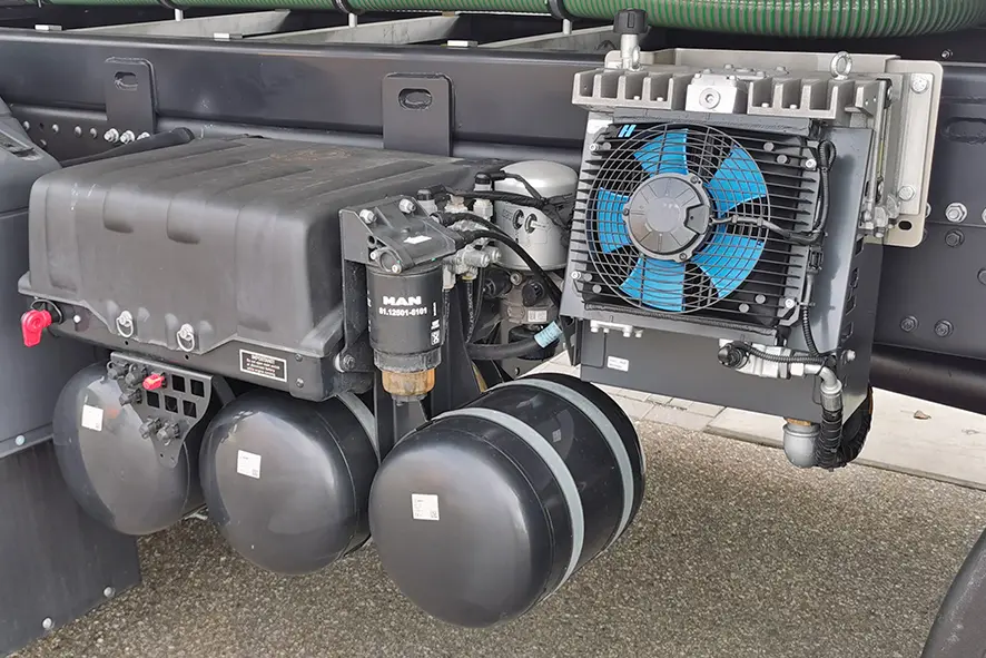 MAN TGS 41.400 BB CH 8x4 Camion citerne à eau 13