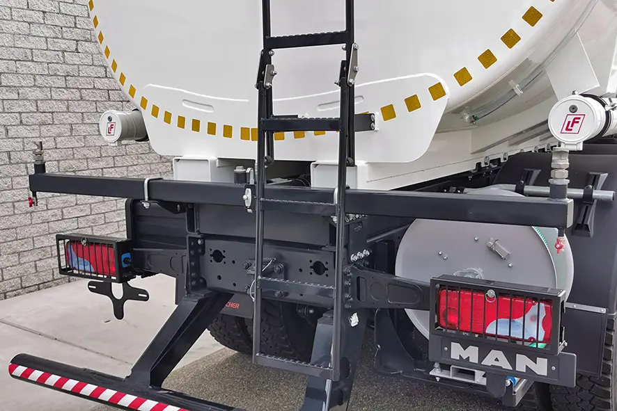 MAN TGS 41.400 BB CH 8x4 Camion citerne à eau 17