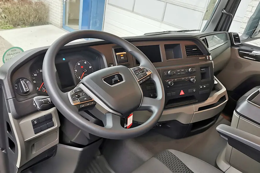 MAN TGS 41.440 BB CH 8x4 Tipper Truck 3