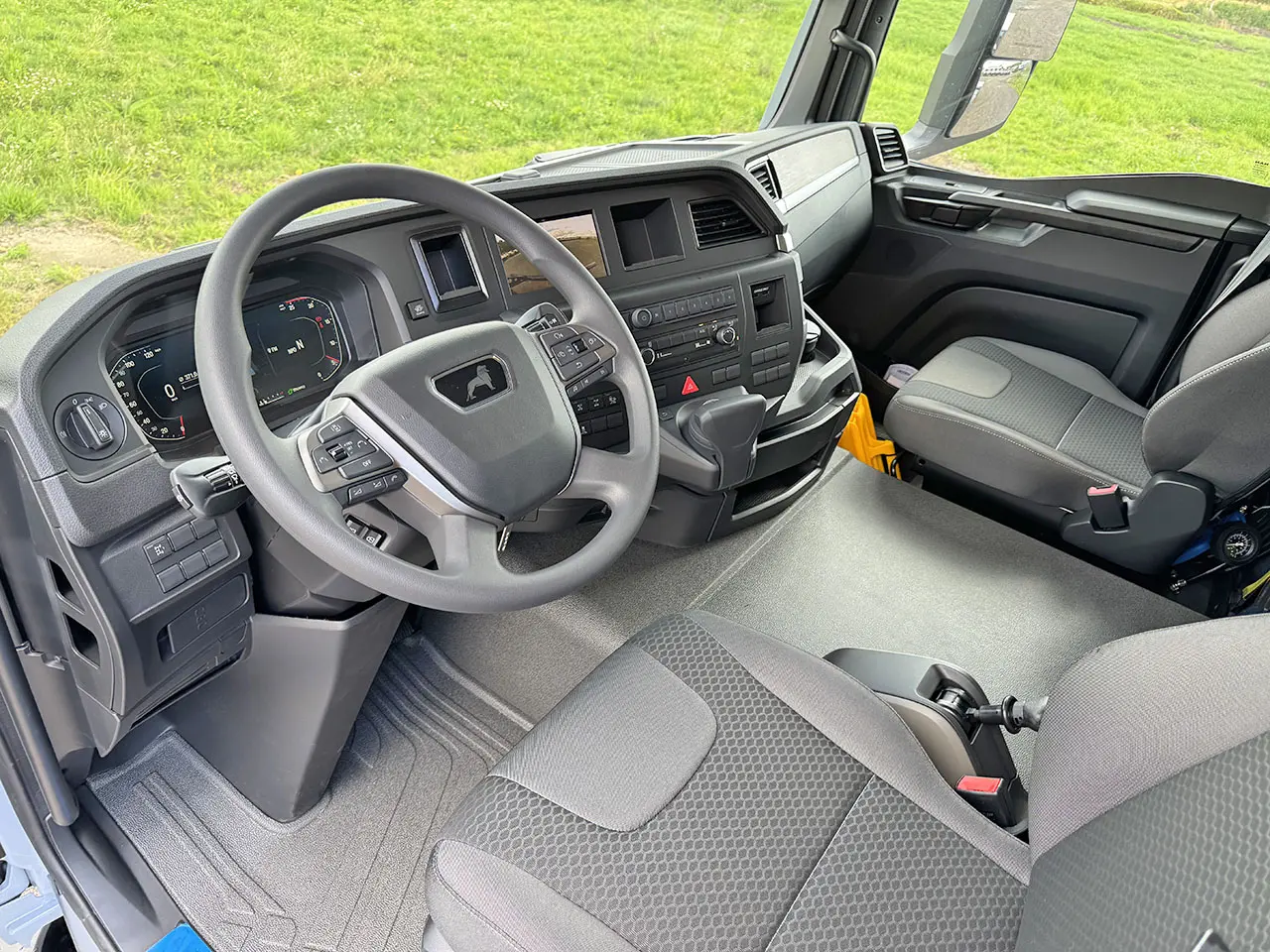 MAN TGS 41.480 BB CH 8x4 Chassis Cabin 3