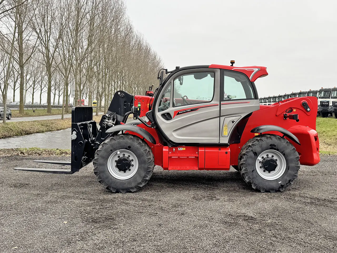 Manitou MHT-X 790 4x4 Telehandler 7