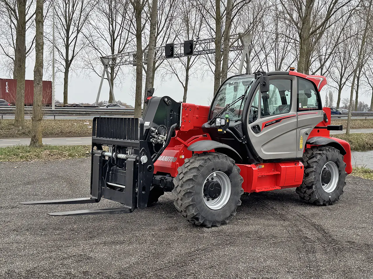 Manitou MHT-X 790 Telehandler 4x4 8