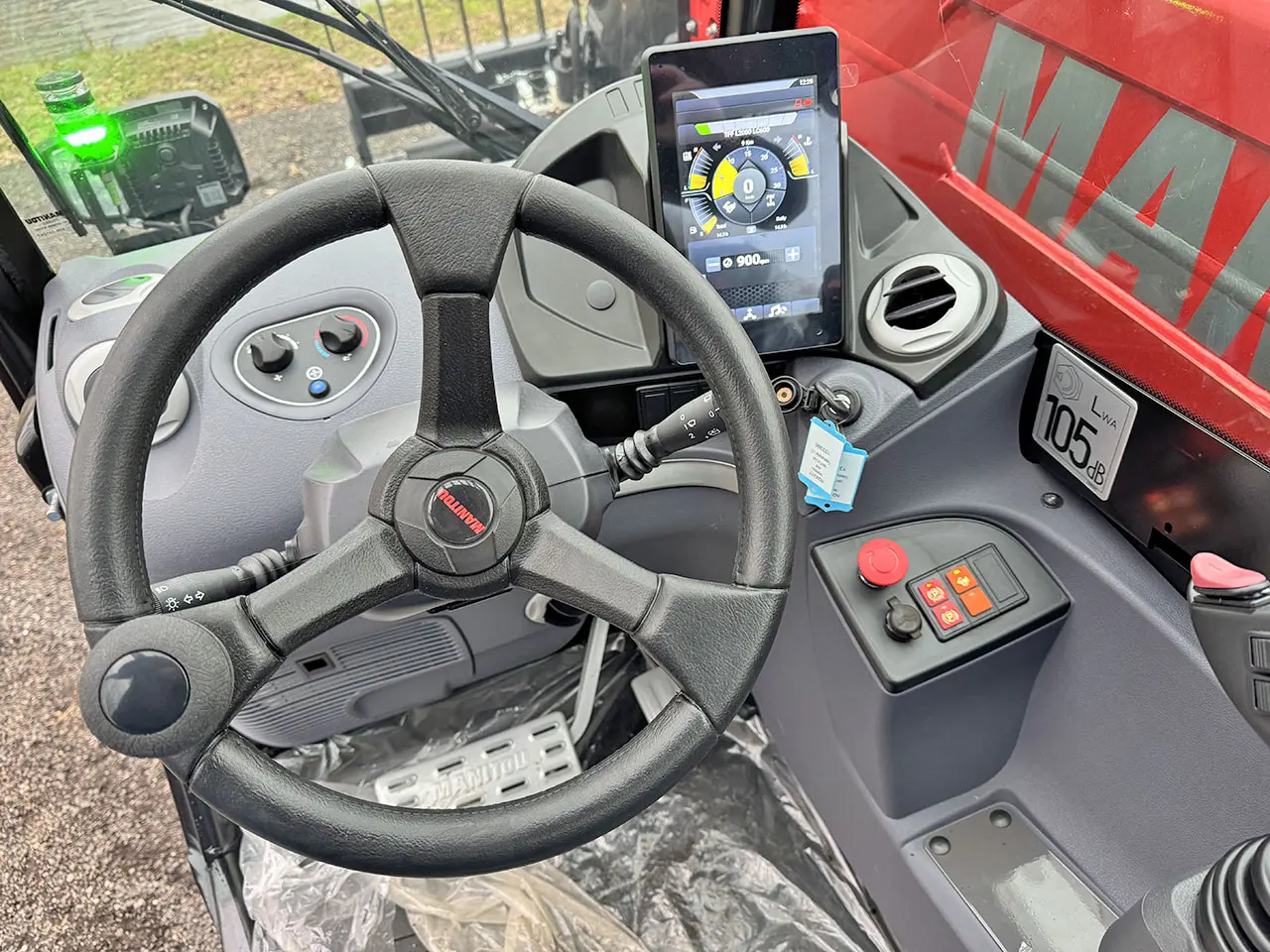 Manitou MHT-X 790 4x4 Telehandler 9