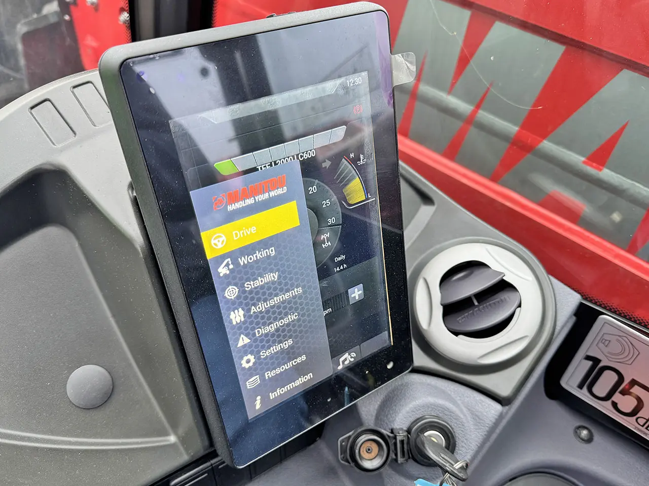 Manitou MHT-X 790 4x4 Telehandler 14