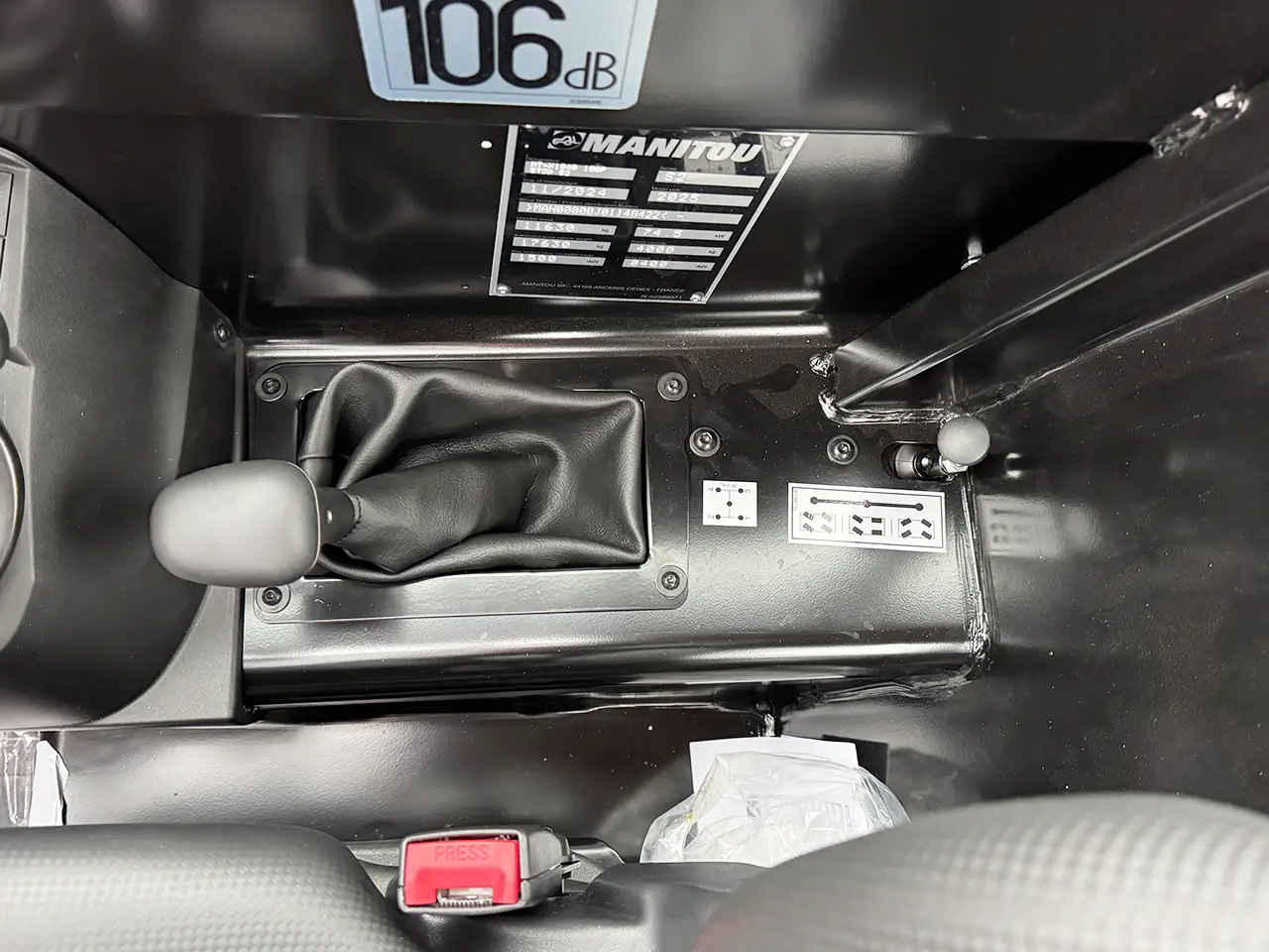 Manitou MT 1840-X 4x4 Téléscopique 11