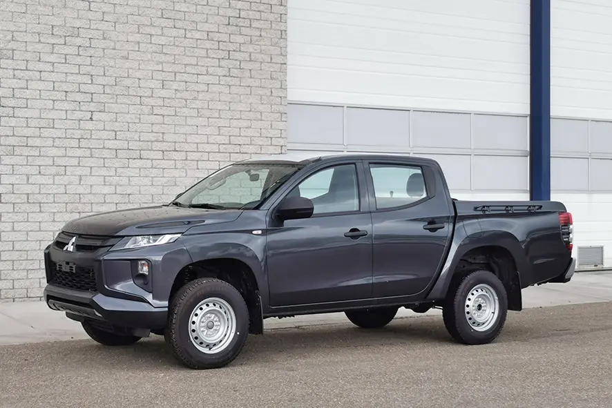 Mitsubishi L200 GL 4x4 Double Cab Pick-up 7