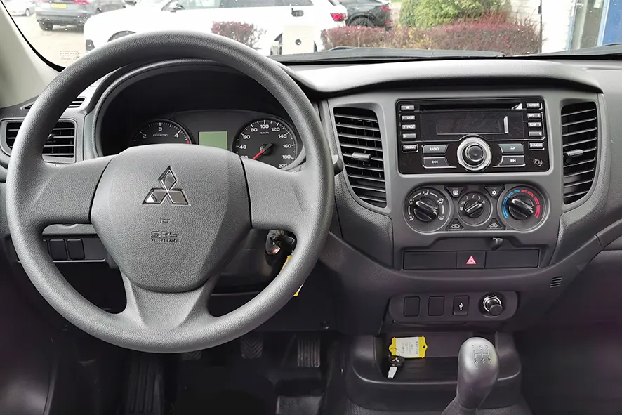 Mitsubishi L200 GL Pick-up cabine double 4x4 8