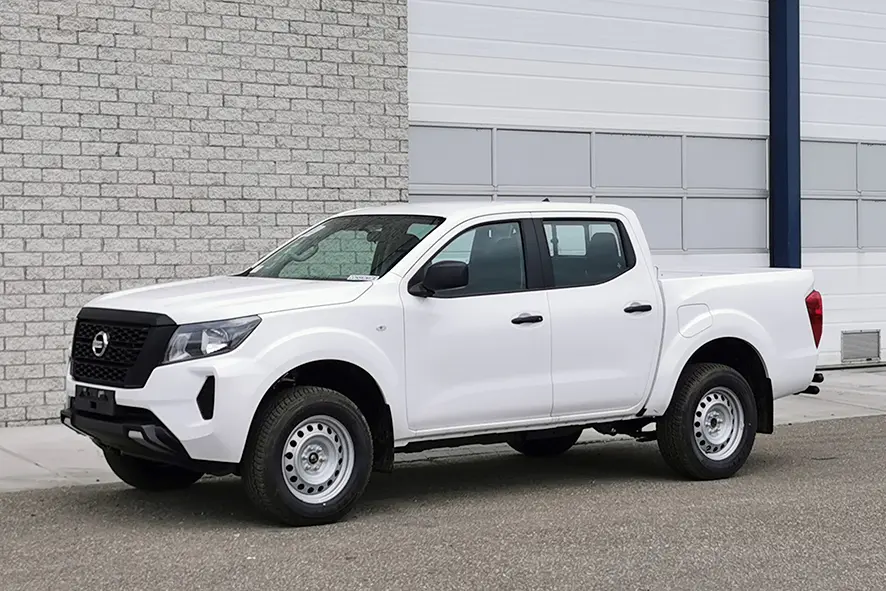 Nissan Navara XE 2.5D Double Cab Pick-up 4x4 7