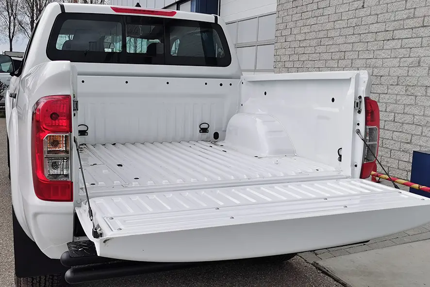 Nissan Navara XE 2.5D 4x4 Double Cab Pick-up 11