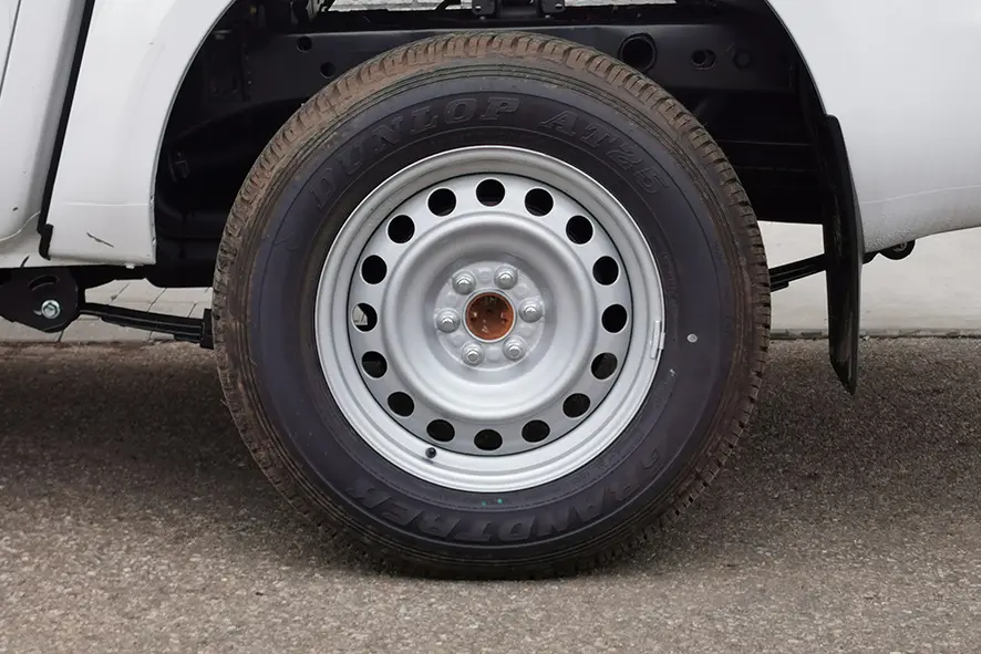 Nissan Navara XE 2.5D 4x4 Double Cab Pick-up 12