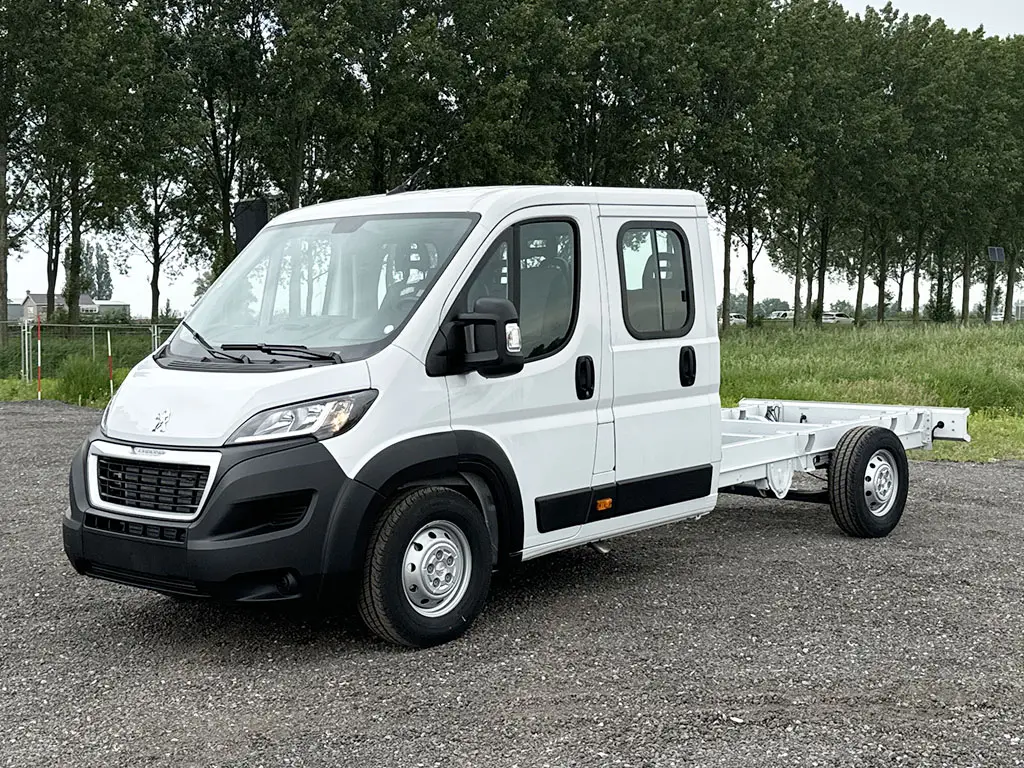 Peugeot Boxer L3H2 Crew 4x2 Chassis Cabin 7
