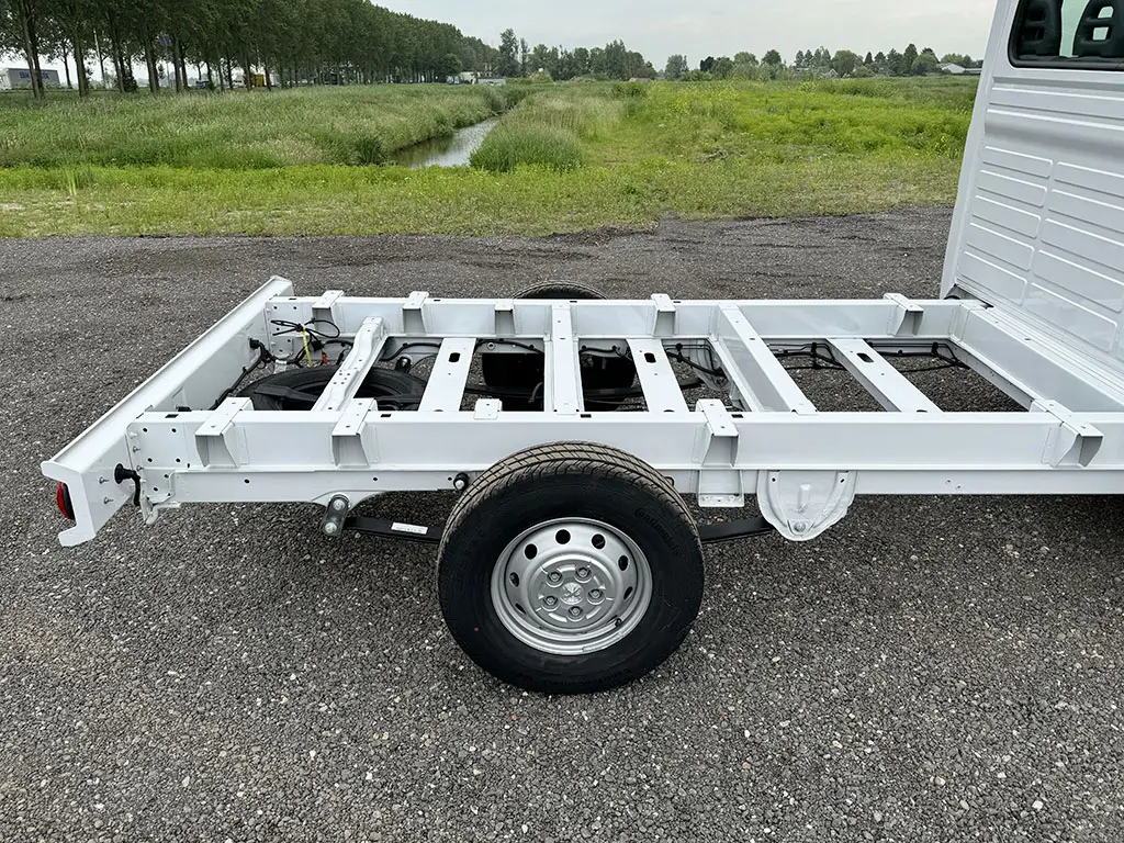 Peugeot Boxer L3H2 Crew 4x2 Chassis Cabin 13