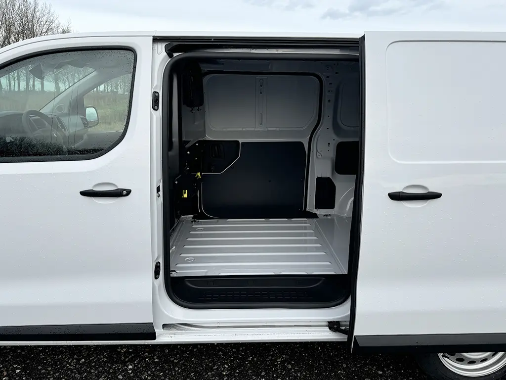 Peugeot Expert Cargo XL L3 4x2 Closed Van 12