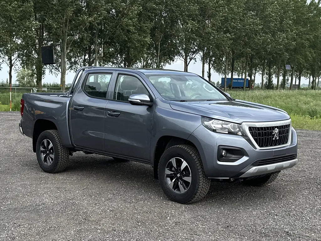 Peugeot Landtrek DC 4x4 Double Cab Pick-up 1