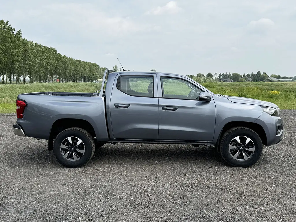 Peugeot Landtrek DC 4x4 Double Cab Pick-up 6