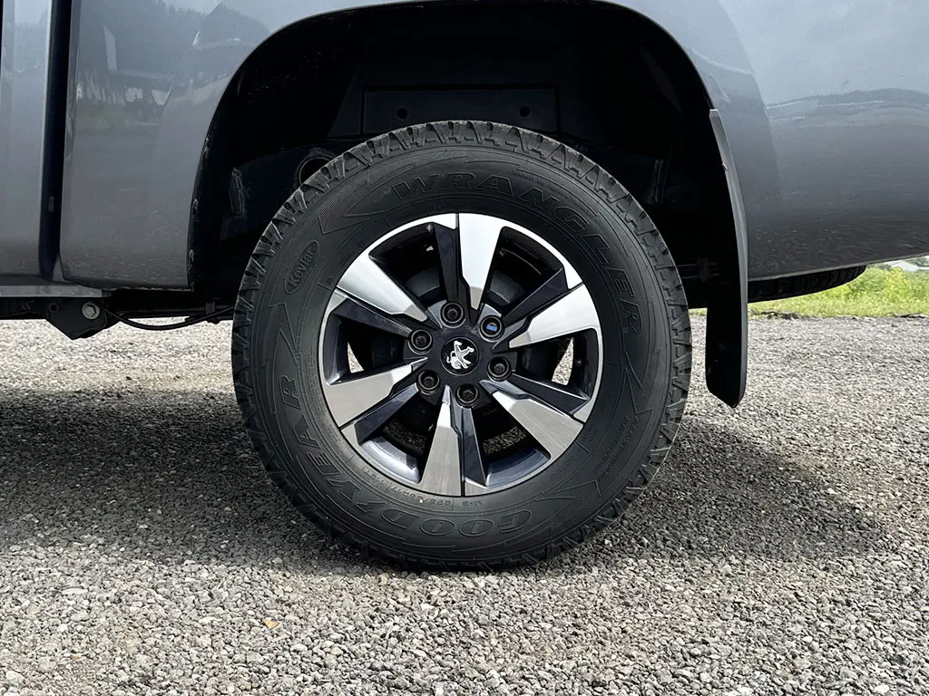 Peugeot Landtrek DC 4x4 Double Cab Pick-up 14