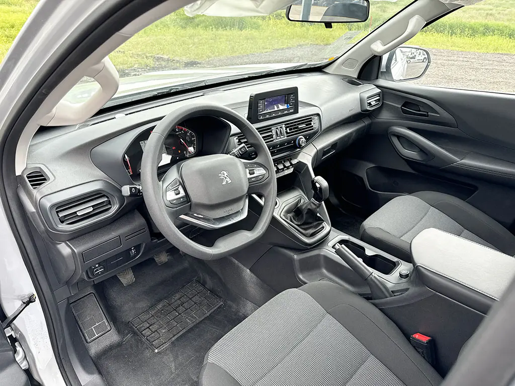 Peugeot Landtrek SC Single Cab Pick-up 4x2 3