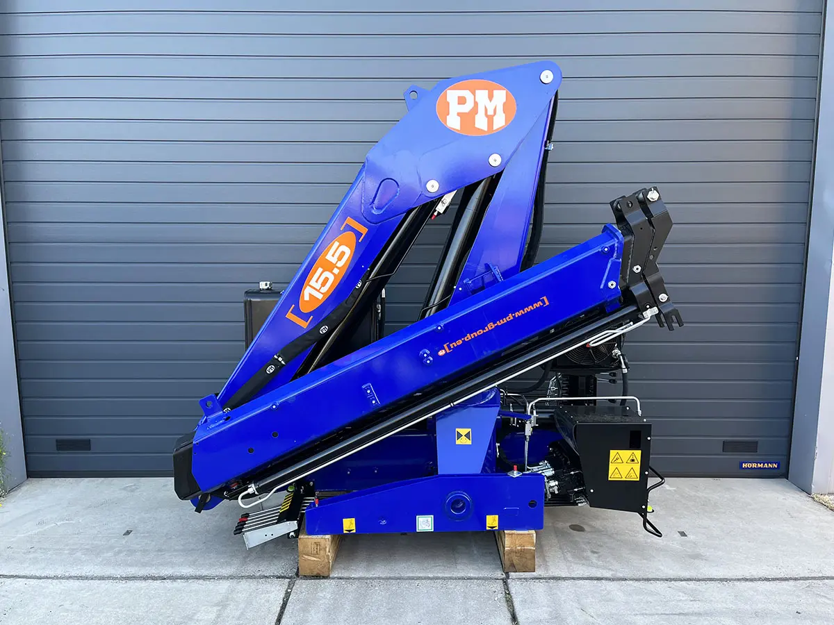 PM 15522 Truck Crane