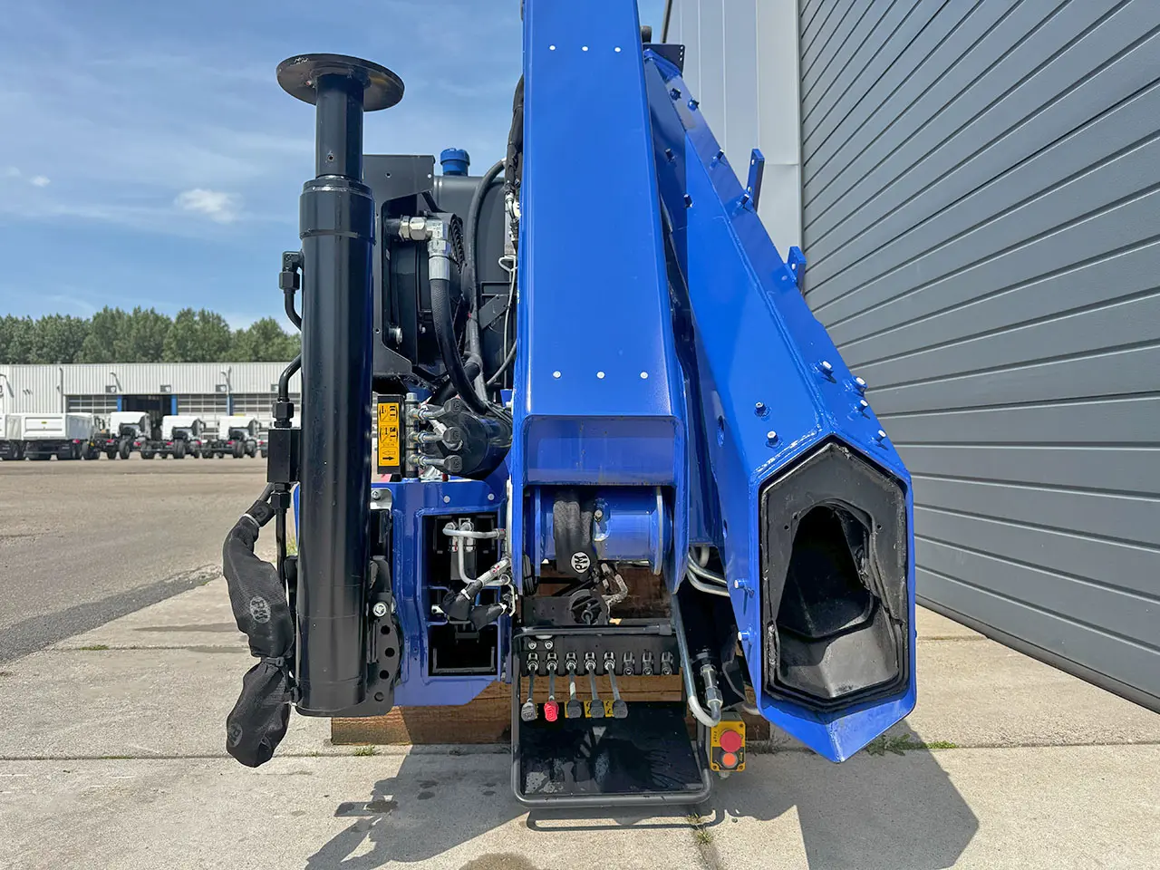 PM 24024PX Truck Crane