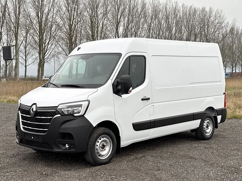 Renault Master L2H2 4x2 Closed Van 7