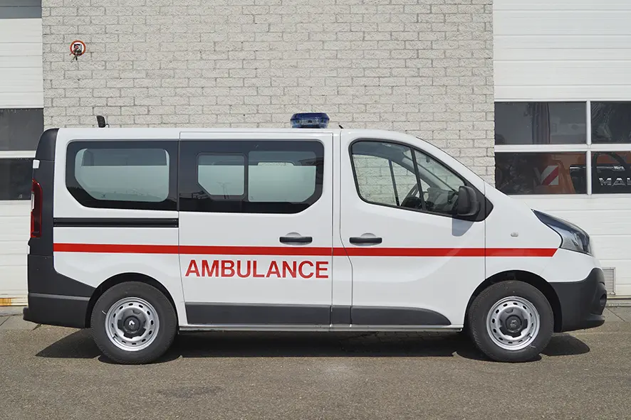 Renault Trafic dCi 120 L1H1 Ambulance Van 4x2 5