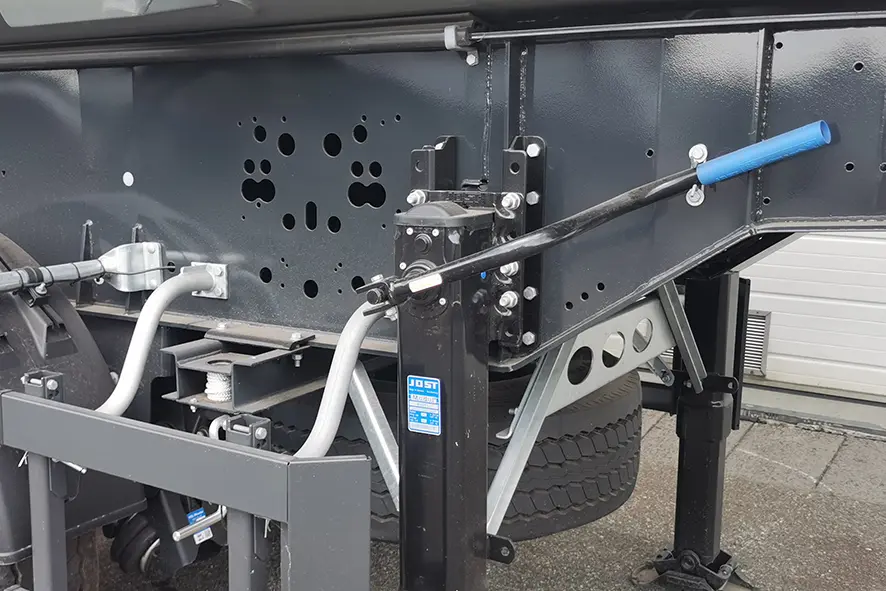 Schmitz Cargobull SKI 24 4-Axle Tipper Trailer 9