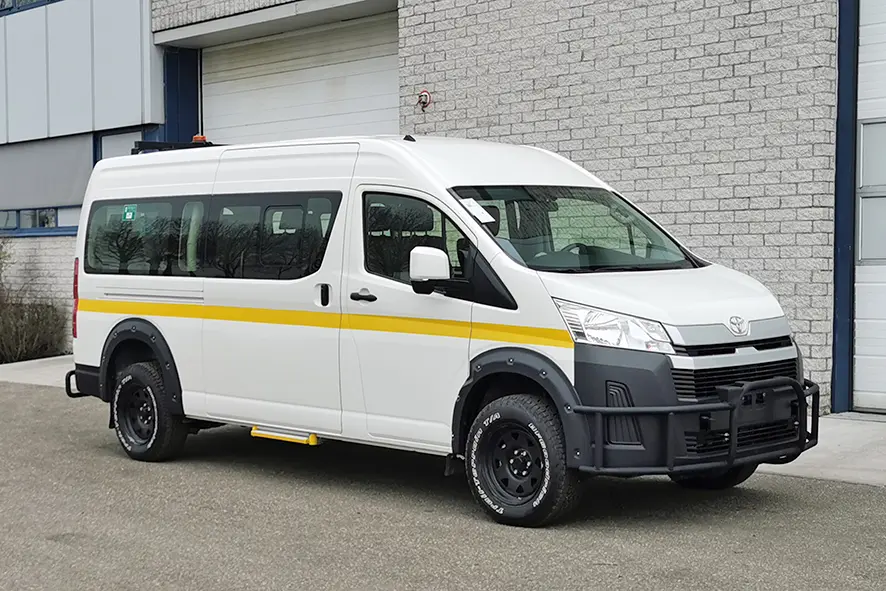 Toyota Hiace GL High Roof Mini bus 4x4