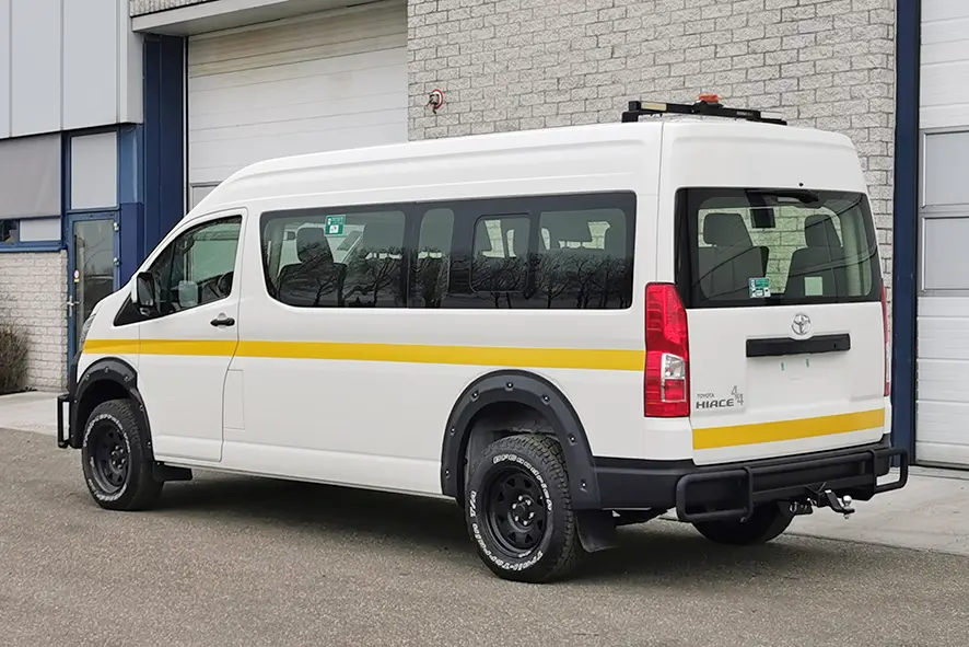 Toyota Hiace GL High Roof Mini bus 4x4 2