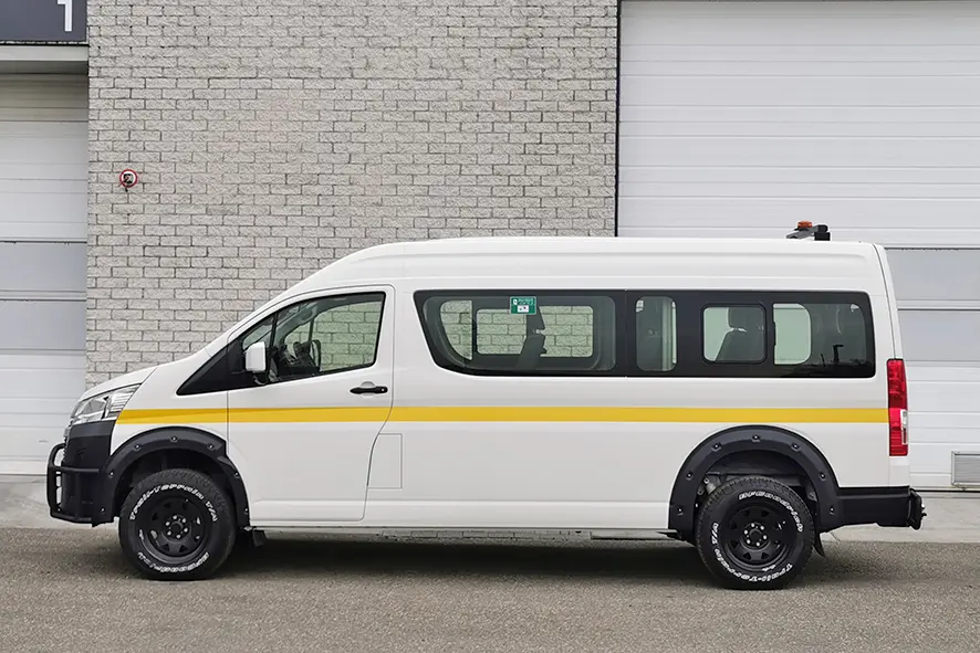 Toyota Hiace GL High Roof 4x4 Mini Bus 5