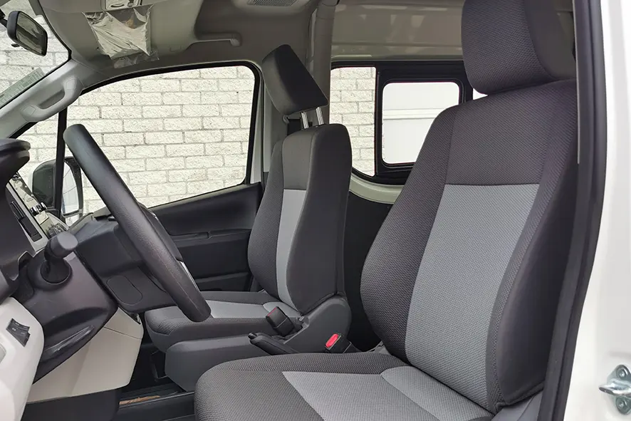 Toyota Hiace GL High Roof Mini bus 4x4 10