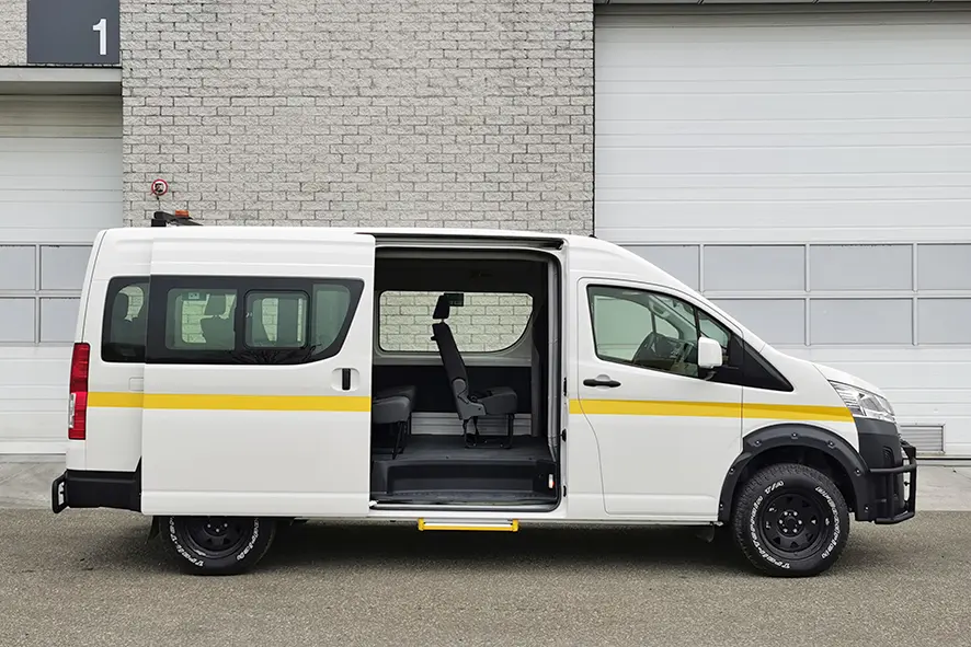 Toyota Hiace GL High Roof Mini bus 4x4 11