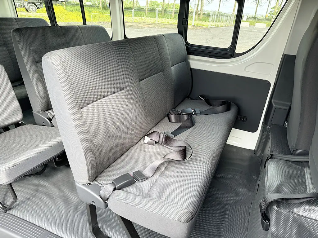 Toyota Hiace Standard Mini bus 4x2 13