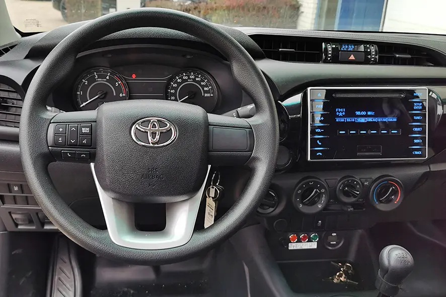 Toyota Hilux 2.4 DLX Aerial Platform 4x4 8