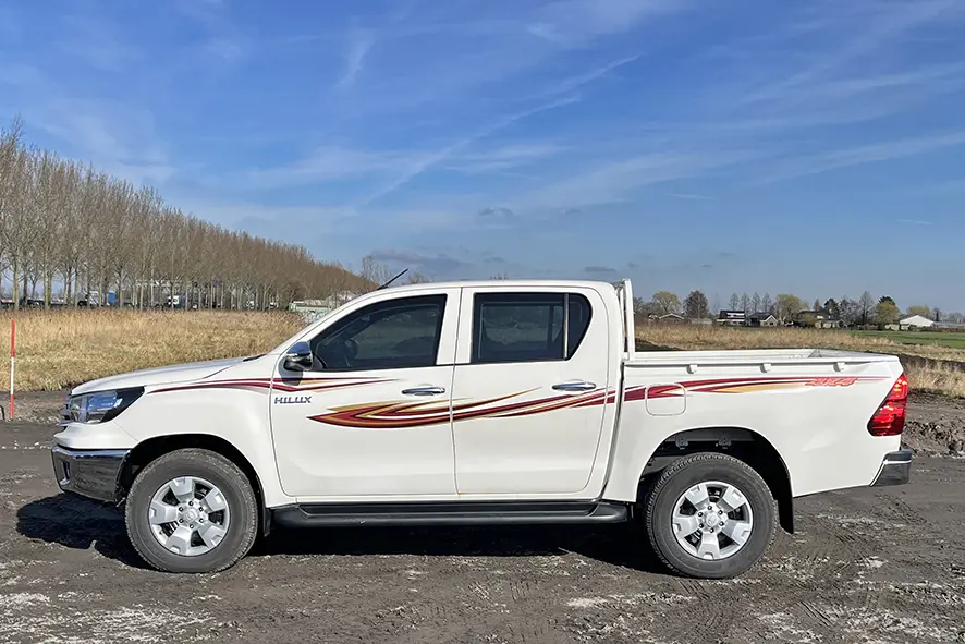 Toyota Hilux 2.4 GL 4x4 Armored 3