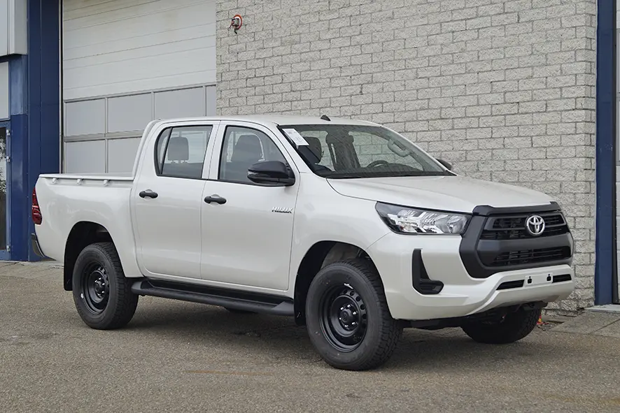 Toyota Hilux 2.4 GL Pick-up cabine double 4x4 1