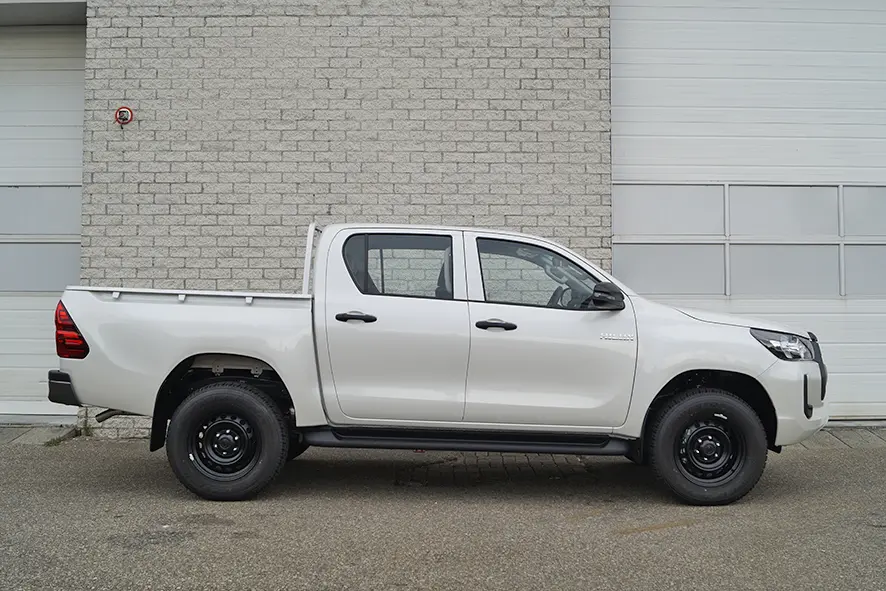 Toyota Hilux 2.4 GL 4x4 Double Cab Pick-up 6