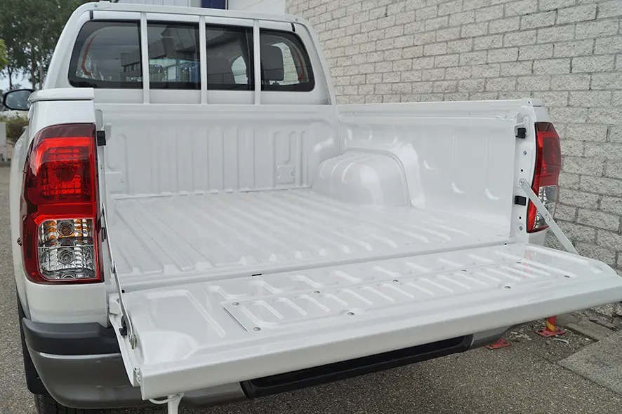 Toyota Hilux 2.4 GL 4x4 Double Cab Pick-up 10