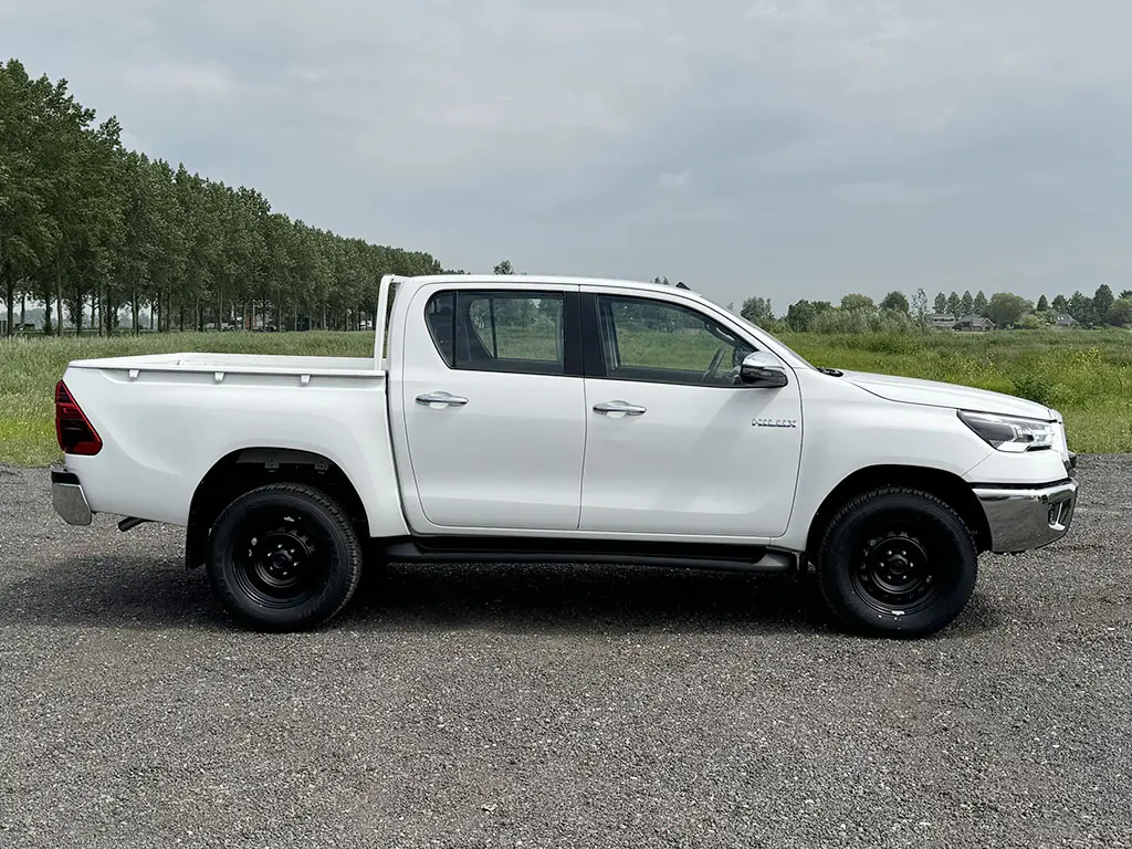 Toyota HiLux 2.4 GLX 4x4 Double Cab Pick-up 6