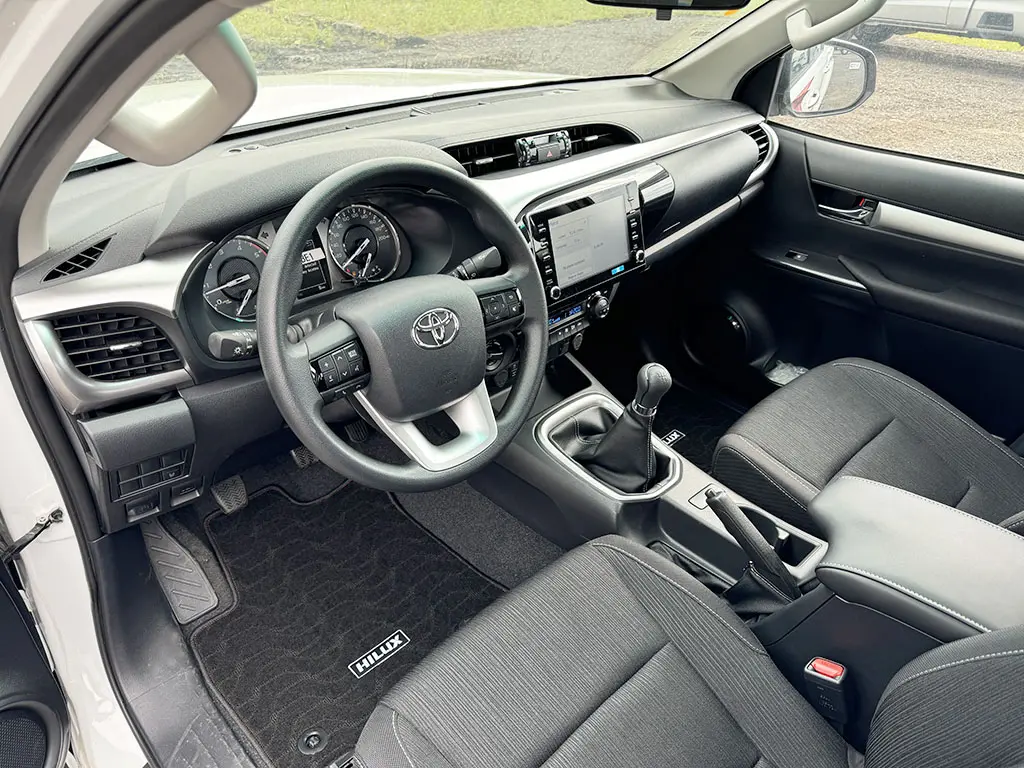 Toyota HiLux 2.4 GLX SR5 Double Cab Pick-up 4x4 3