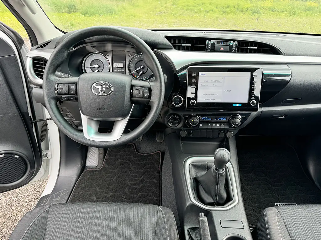 Toyota HiLux 2.4 GLX SR5 4x4 Double Cab Pick-up 9